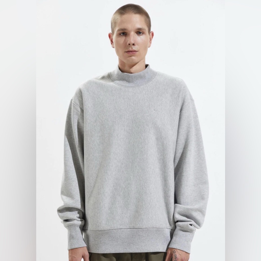 Champion Men’s Reverse Weave Sweatshirt Size M